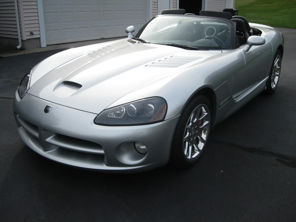 2004 Dodge Viper 3rd Gen - Image 2 of 31