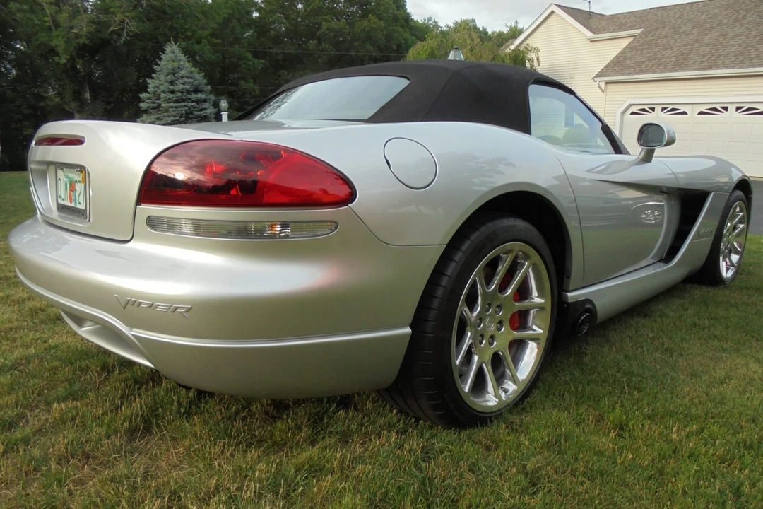 2004 Dodge Viper 3rd Gen - Image 11 of 31