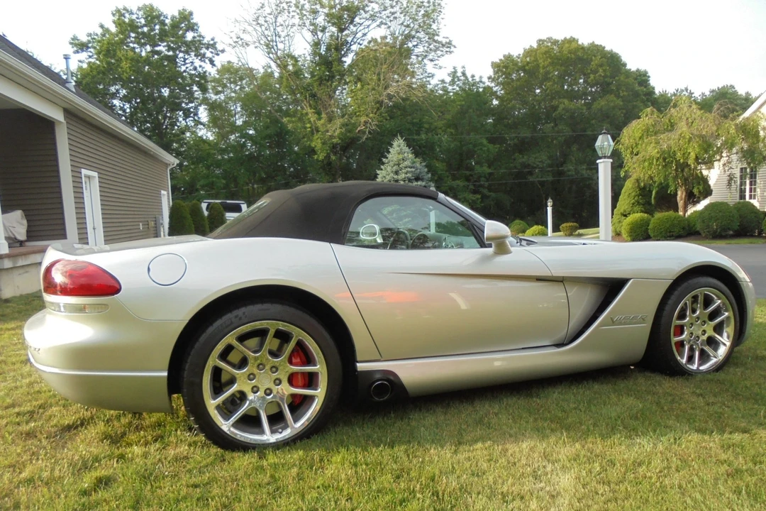 2004 Dodge Viper 3rd Gen - Image 12 of 31