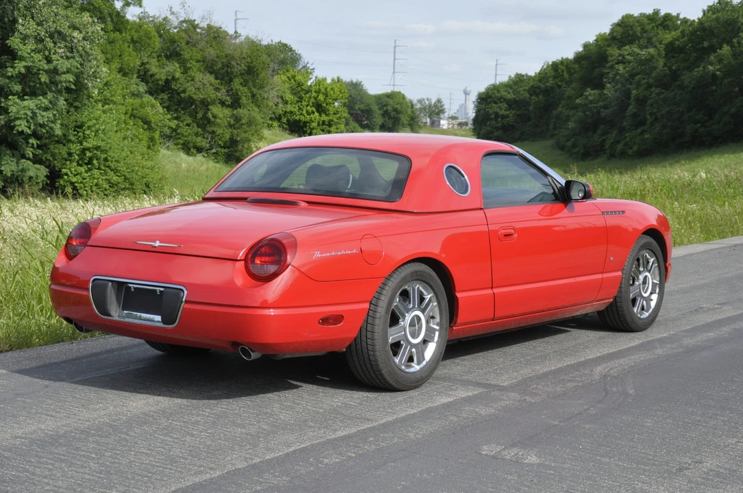 2004 Ford Thunderbird 11th Gen - Image 14 of 31