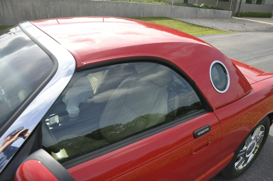2004 Ford Thunderbird 11th Gen - Image 23 of 31