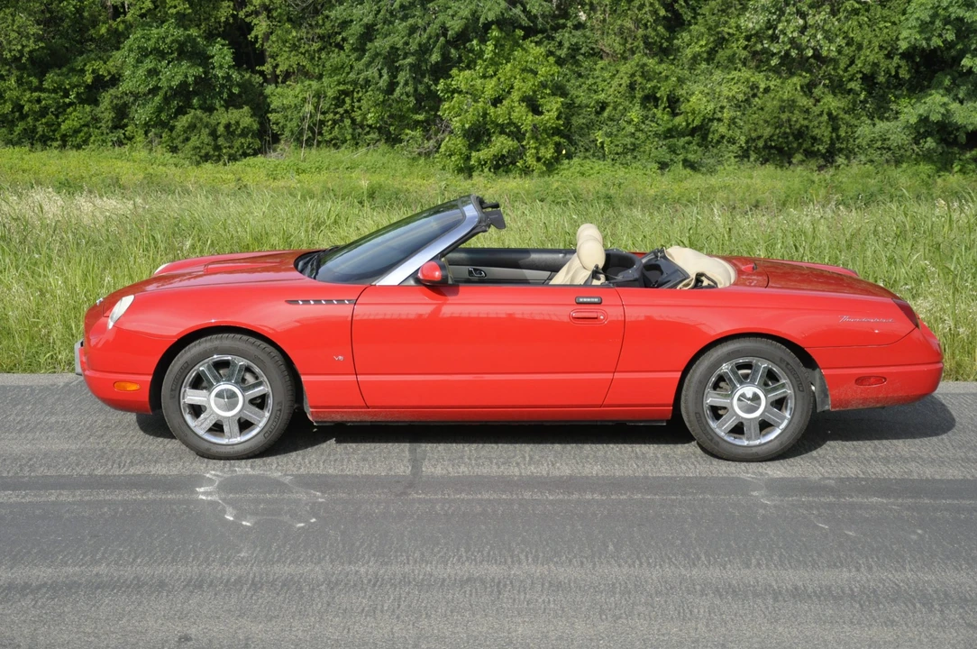 2004 Ford Thunderbird 11th Gen - Image 8 of 31