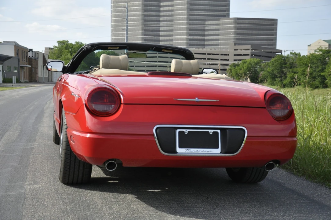 2004 Ford Thunderbird 11th Gen - Image 6 of 31