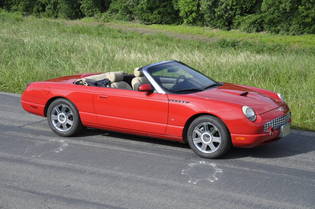 2004 Ford Thunderbird 11th Gen - Image 4 of 31