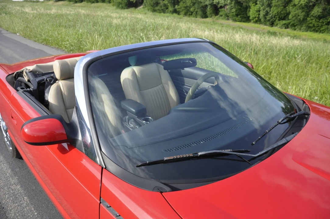2004 Ford Thunderbird 11th Gen - Image 26 of 31