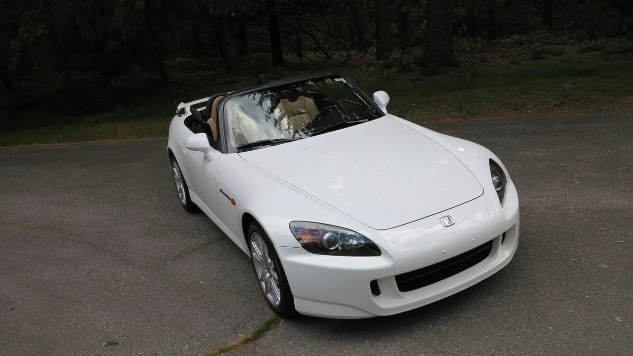 2004 Honda AP2 S2000 - Image 2 of 31