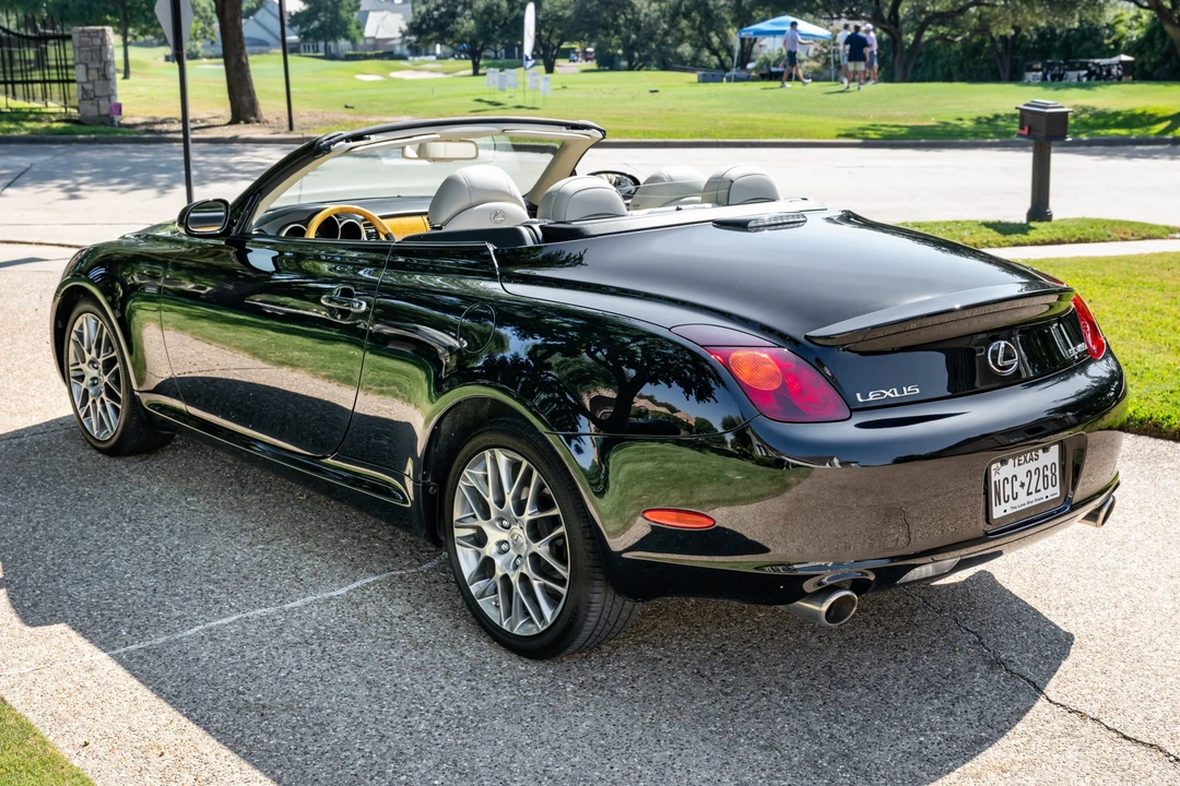 2004 Lexus SC430 - Image 5 of 31