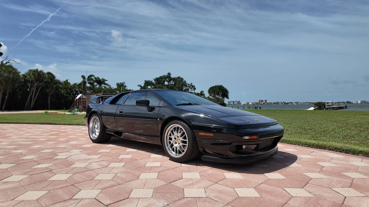 2004 Lotus Esprit V8 - Image 3 of 31