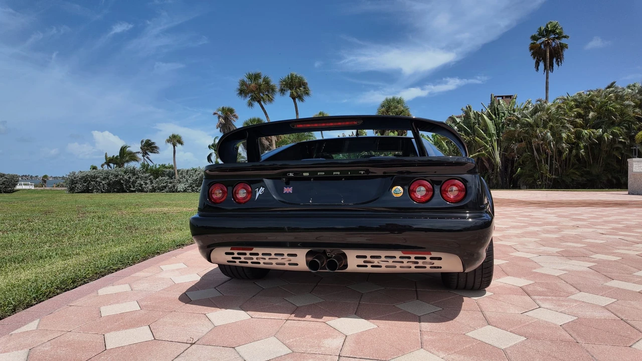2004 Lotus Esprit V8 - Image 12 of 31