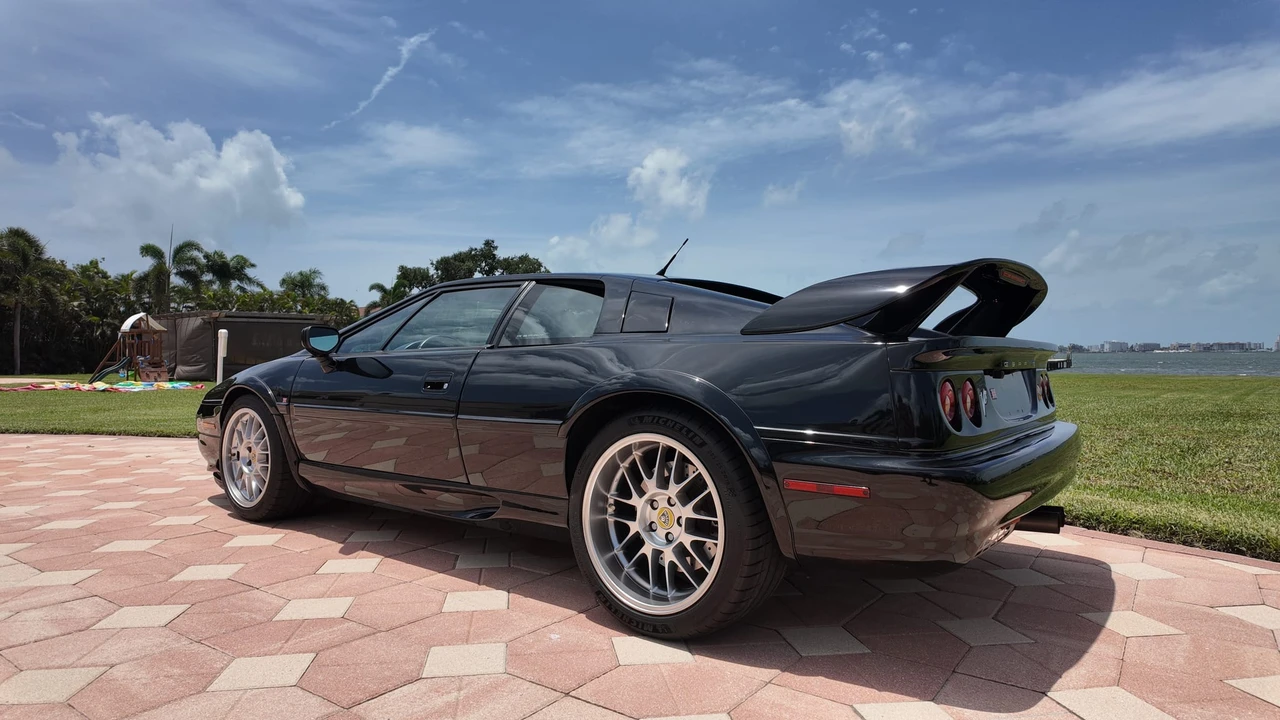 2004 Lotus Esprit V8 - Image 16 of 31