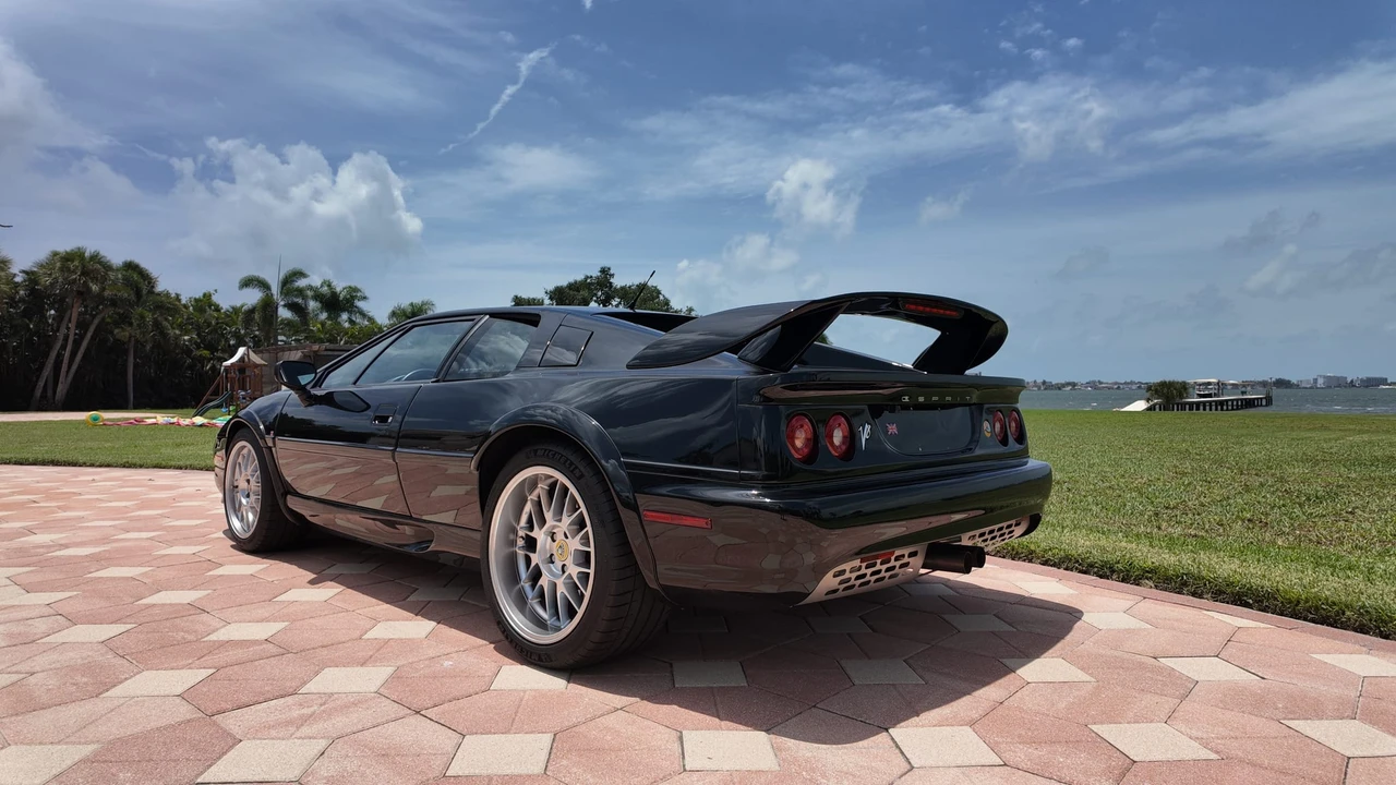 2004 Lotus Esprit V8 - Image 15 of 31