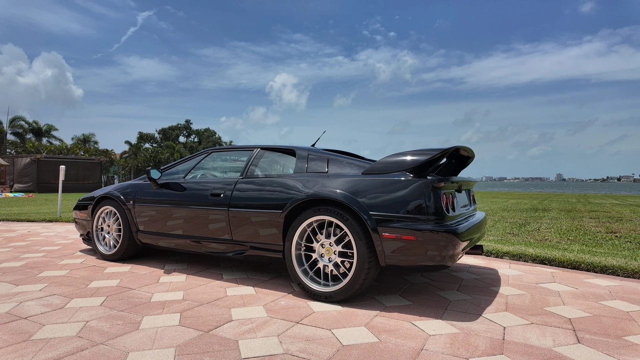 2004 Lotus Esprit V8 - Image 18 of 31