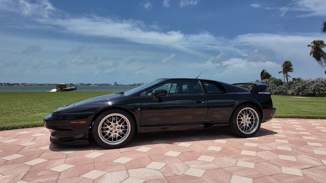 2004 Lotus Esprit V8 - Image 23 of 31