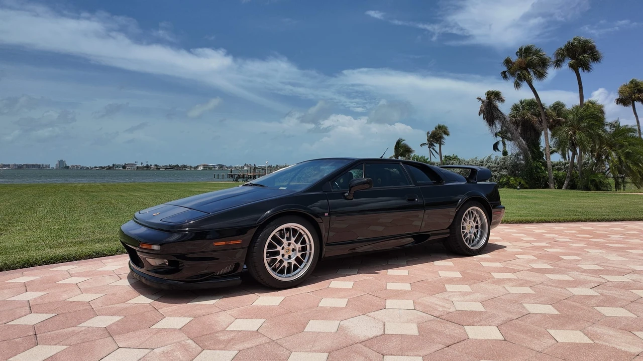 2004 Lotus Esprit V8 - Image 25 of 31