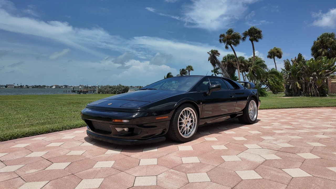2004 Lotus Esprit V8 - Image 26 of 31