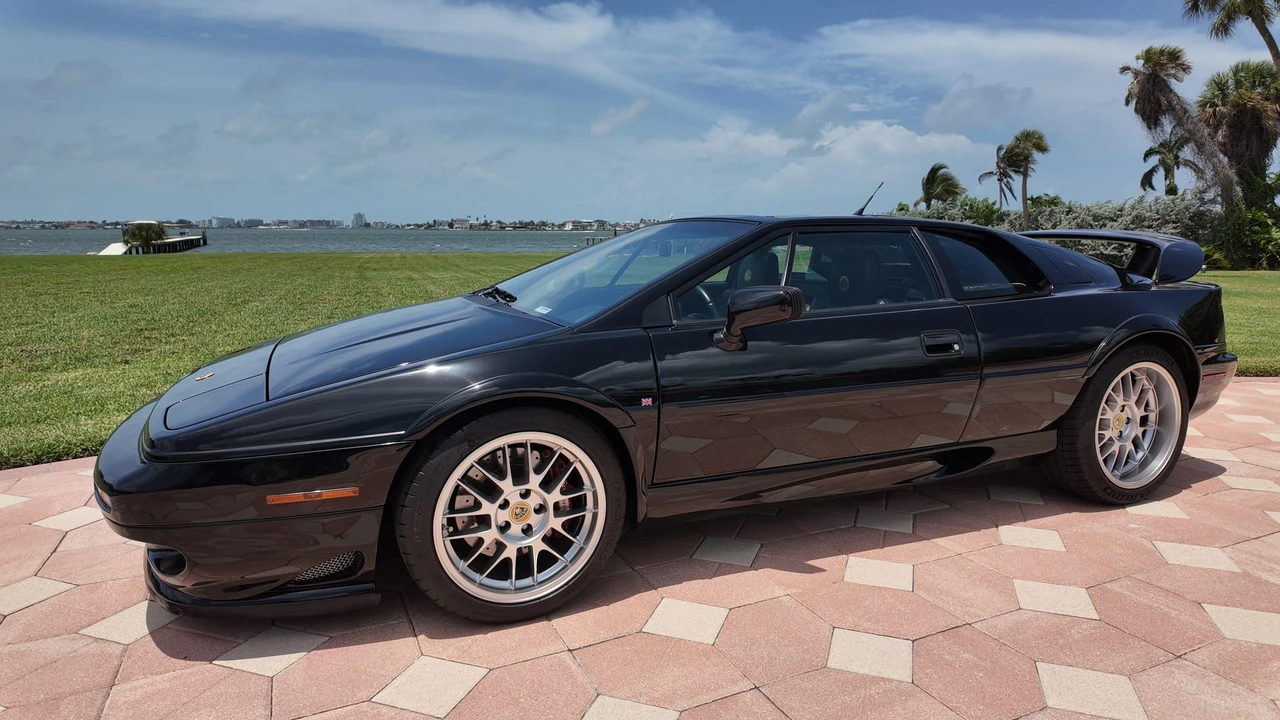 2004 Lotus Esprit V8 - Image 24 of 31