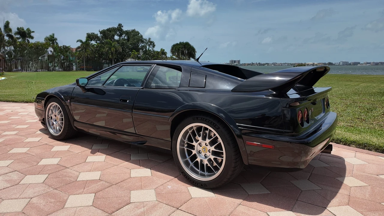 2004 Lotus Esprit V8 - Image 17 of 31