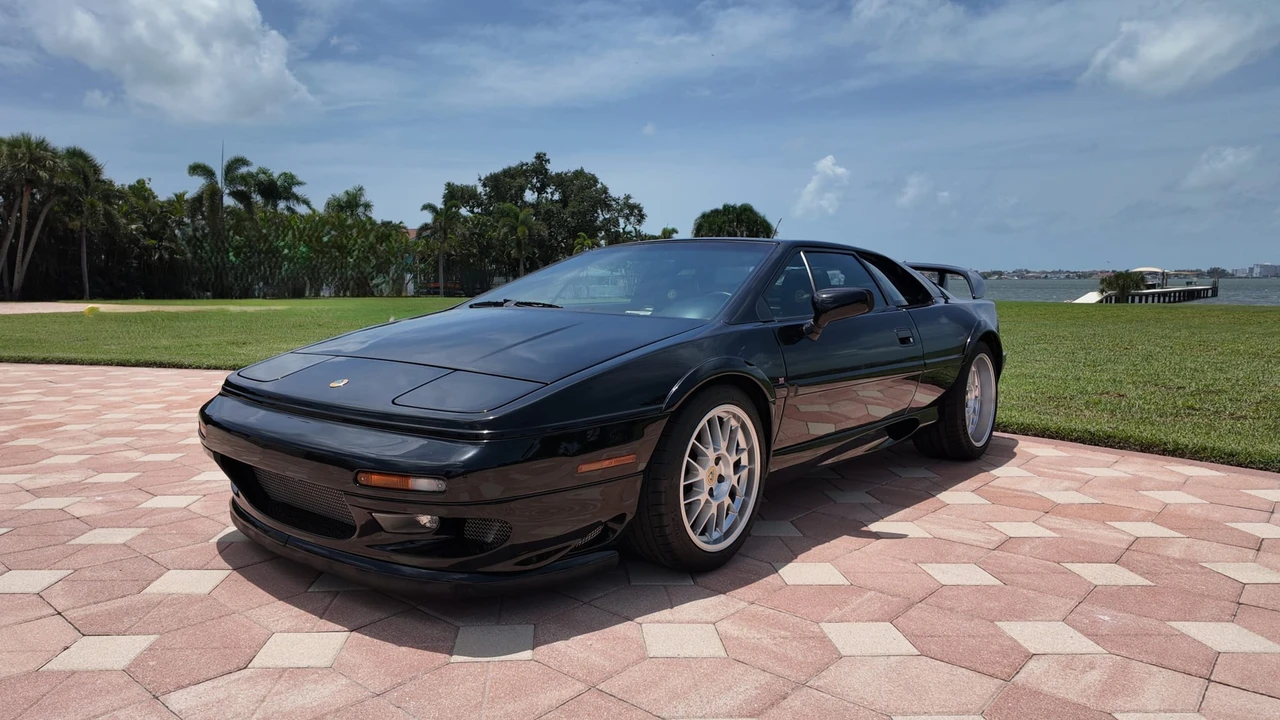 2004 Lotus Esprit V8 - Image 28 of 31