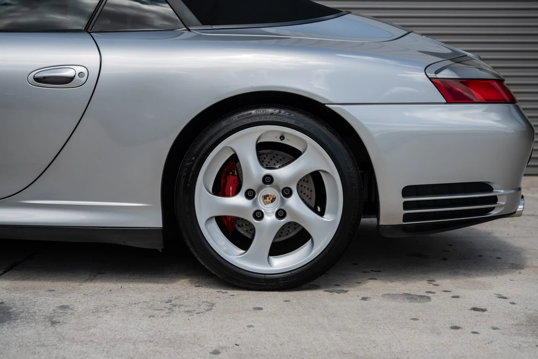 2004 Porsche 996 Carrera 4S - Image 17 of 31