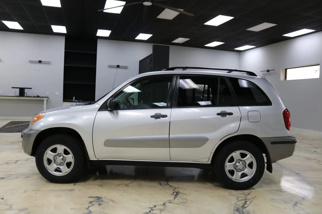 2004 Toyota RAV4 2nd Gen - Image 3 of 7