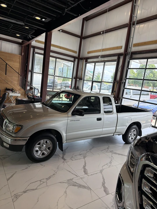 2004 Toyota Tacoma 1st Gen - Image 9 of 31
