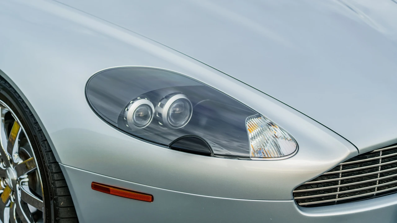 2005 Aston Martin DB9 - Image 23 of 31