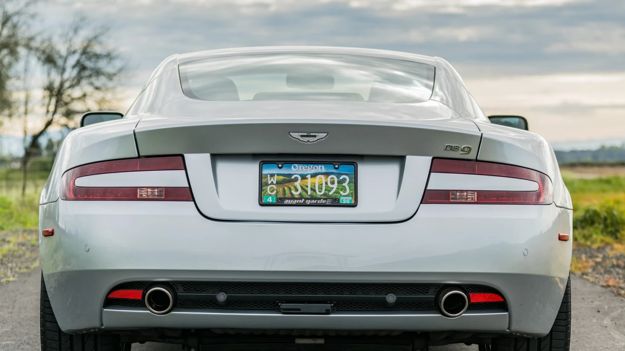 2005 Aston Martin DB9 - Image 16 of 31