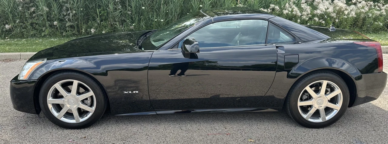 2005 Cadillac XLR - Image 13 of 31