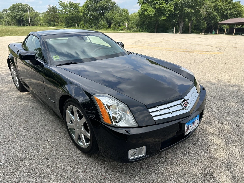 2005 Cadillac XLR - Image 5 of 31