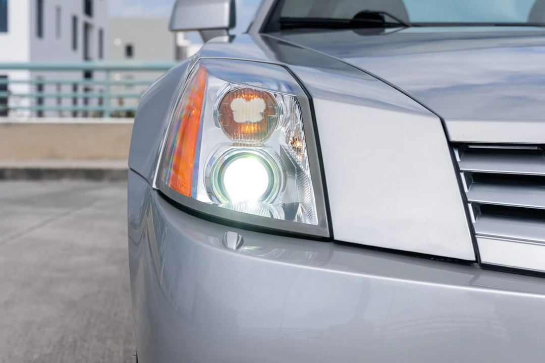 2005 Cadillac XLR - Image 18 of 31