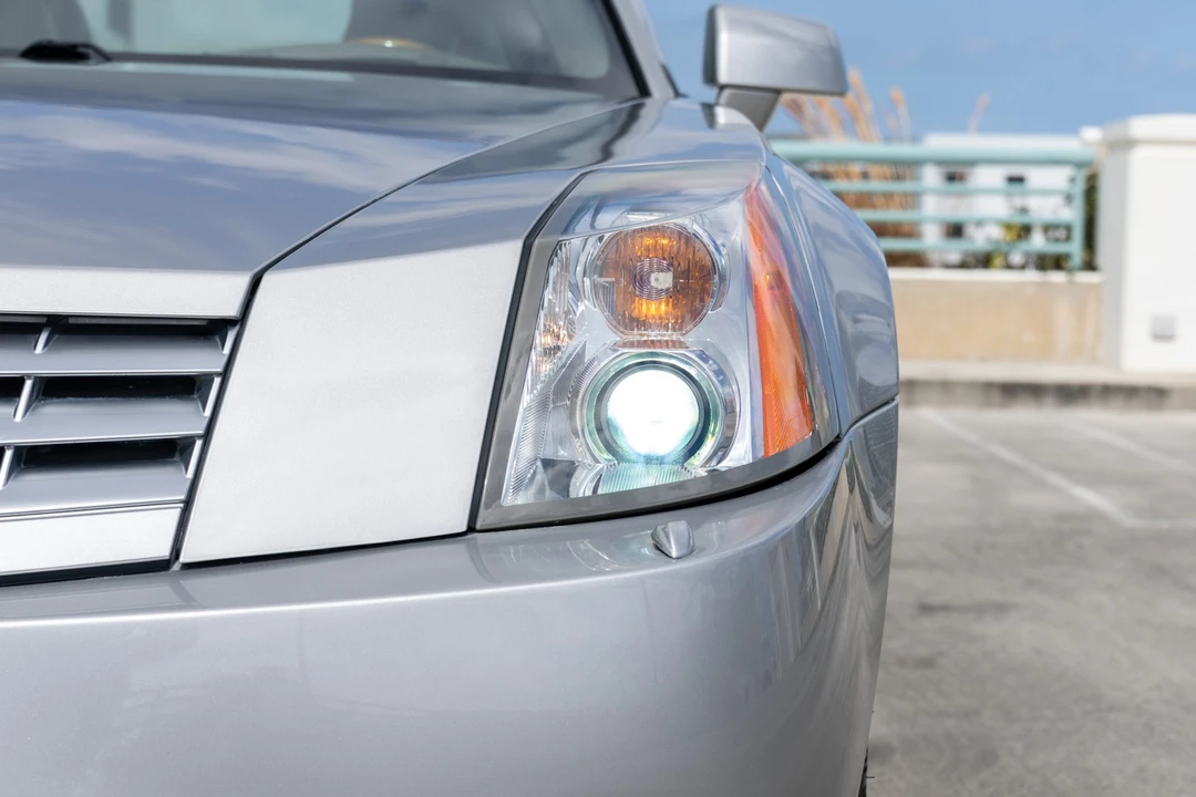 2005 Cadillac XLR - Image 19 of 31