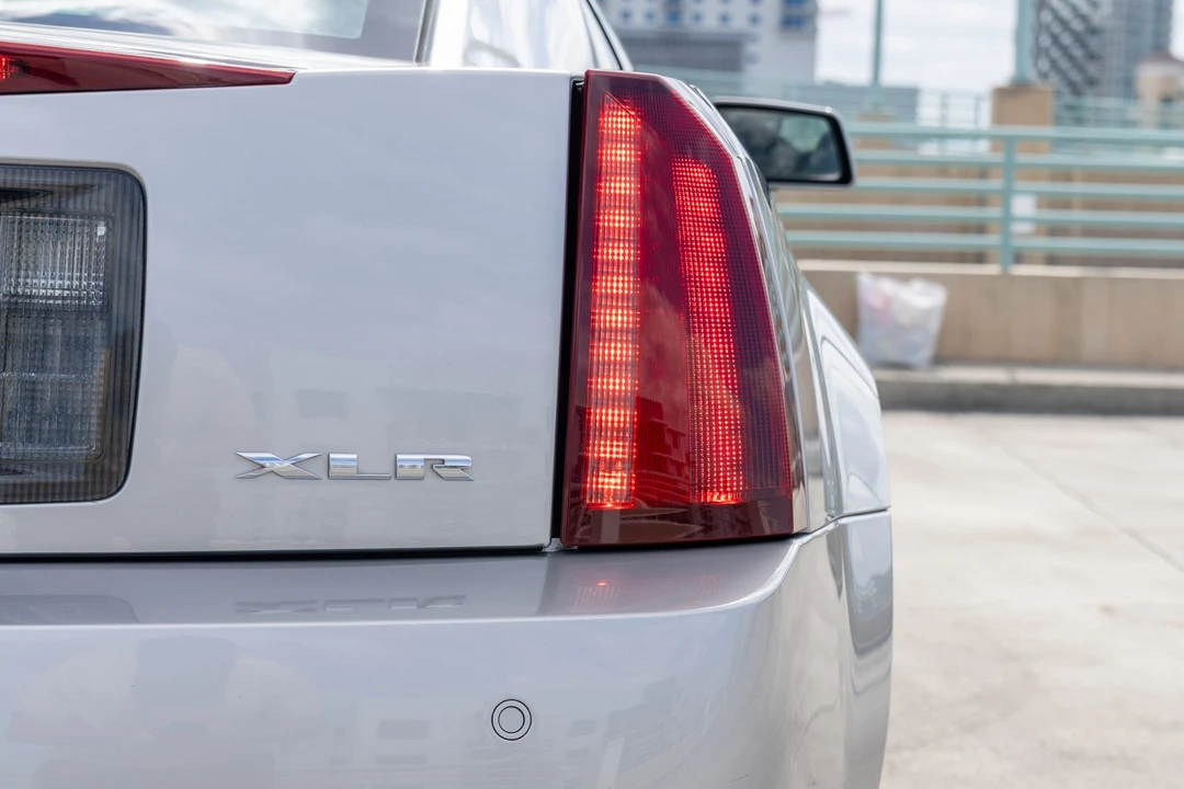 2005 Cadillac XLR - Image 24 of 31