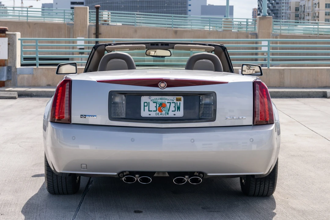 2005 Cadillac XLR - Image 4 of 31