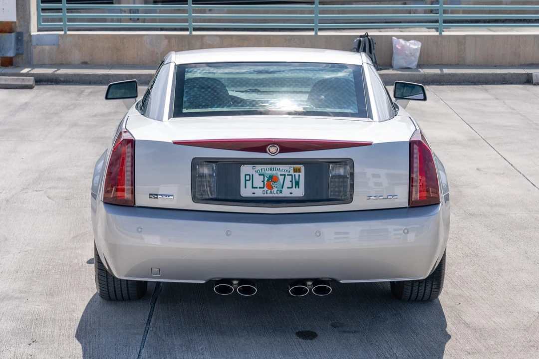 2005 Cadillac XLR - Image 14 of 31
