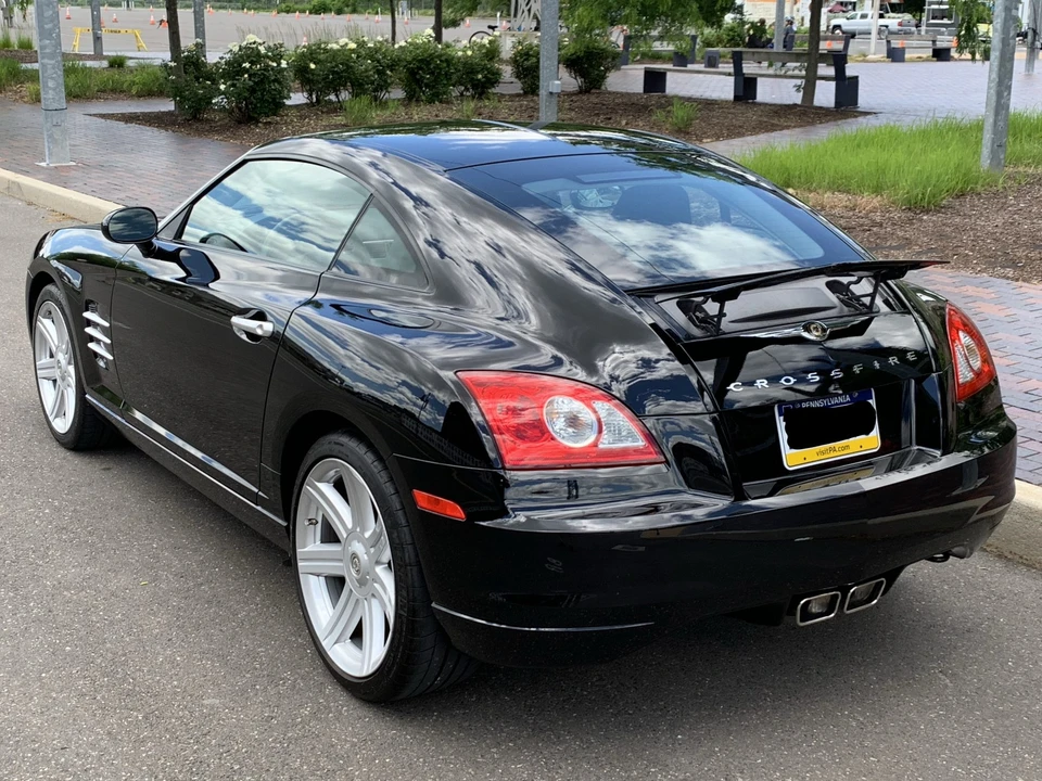 2005 Chrysler Crossfire - Image 18 of 31