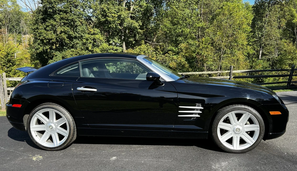 2005 Chrysler Crossfire - Image 27 of 31
