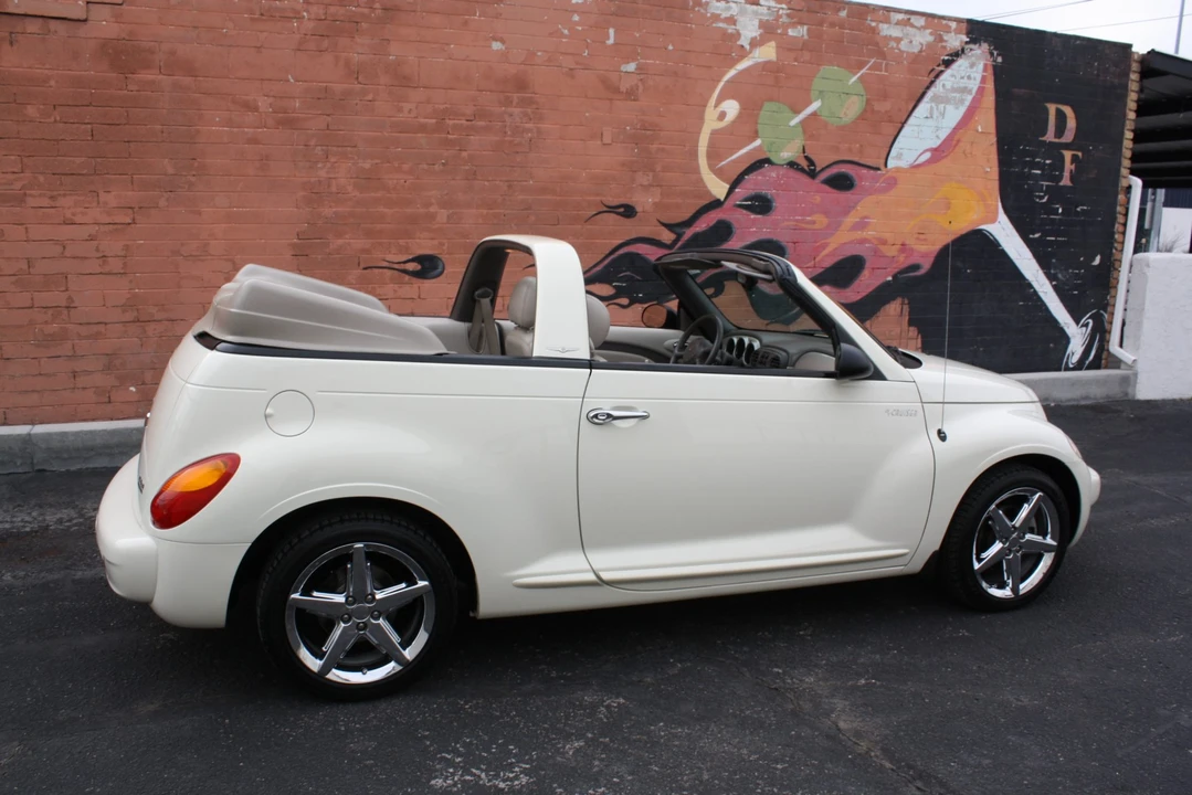 2005 Chrysler PT Cruiser - Image 14 of 31