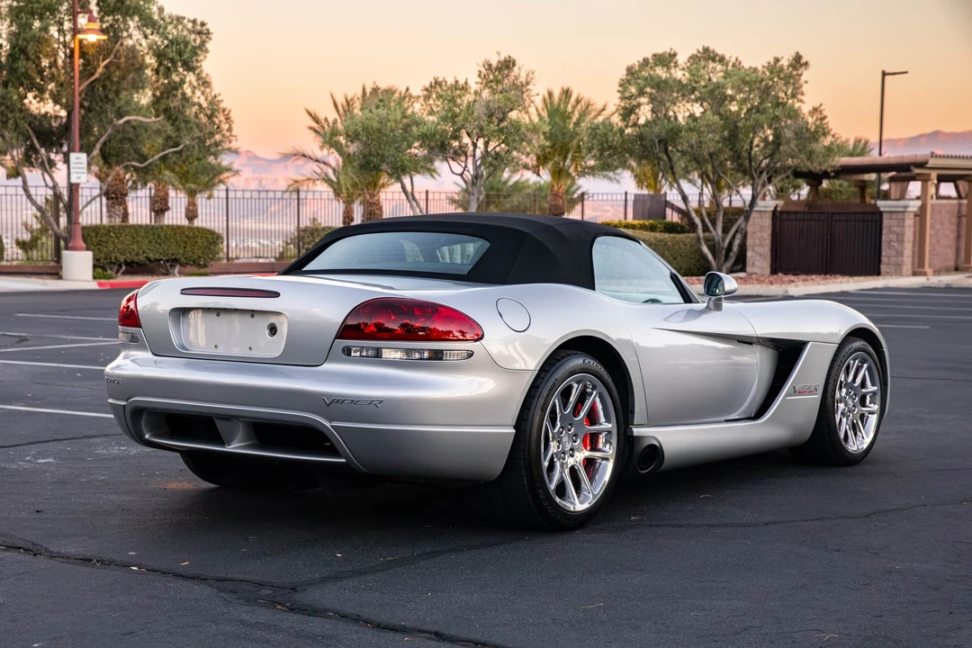 2005 Dodge Viper 3rd Gen - Image 12 of 31
