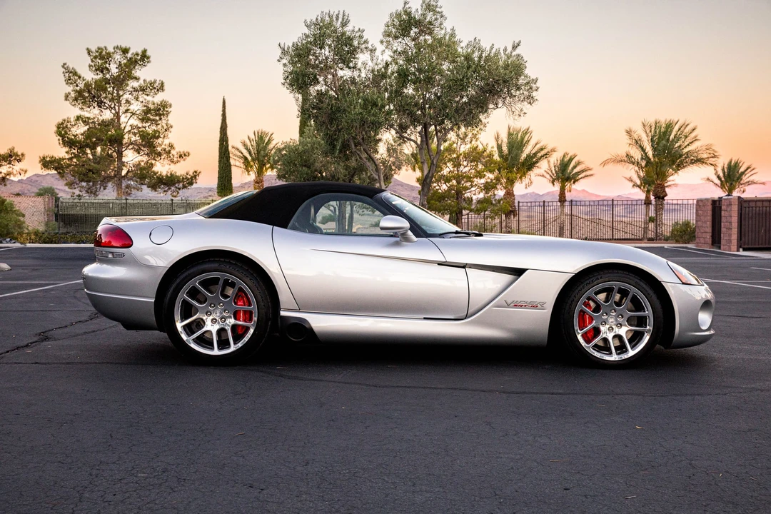 2005 Dodge Viper 3rd Gen - Image 11 of 31