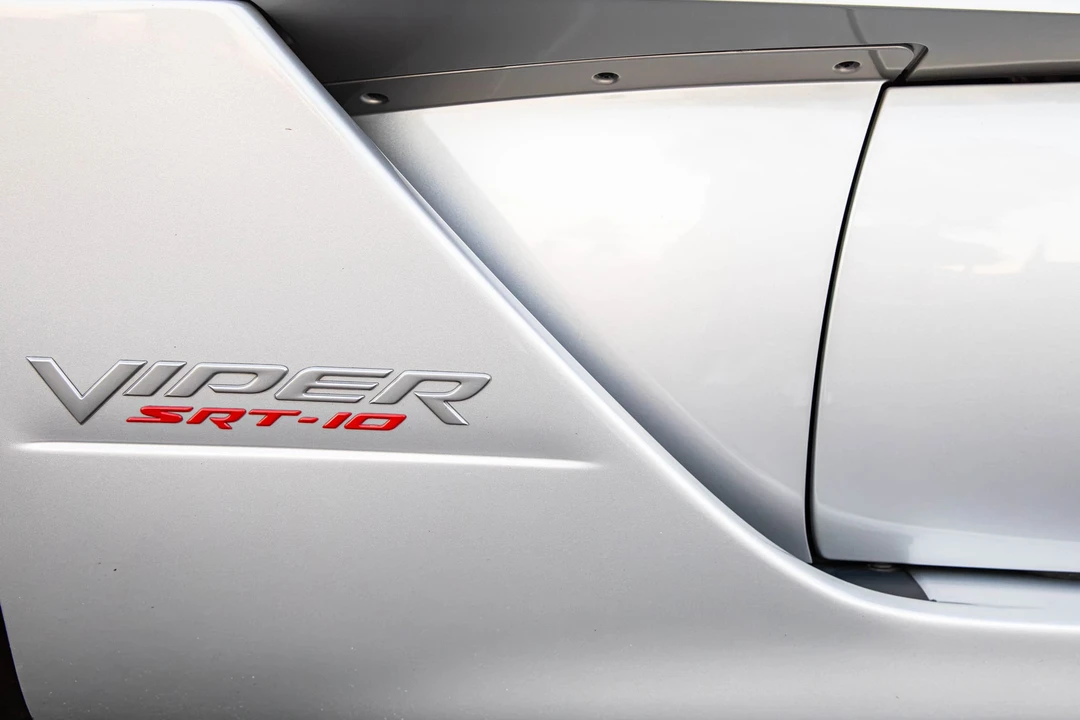 2005 Dodge Viper 3rd Gen - Image 25 of 31