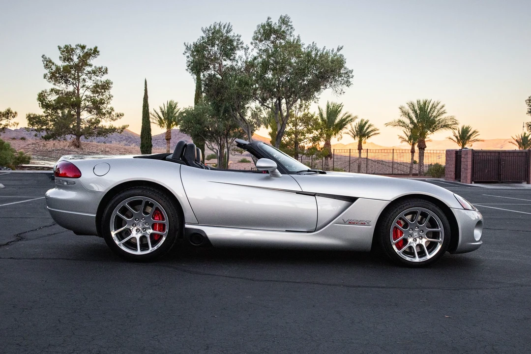 2005 Dodge Viper 3rd Gen - Image 5 of 31