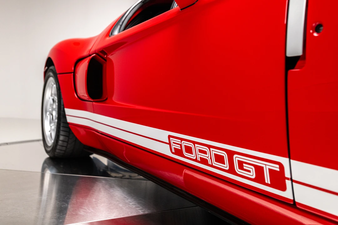 2005 Ford GT 1st Gen - Image 17 of 31