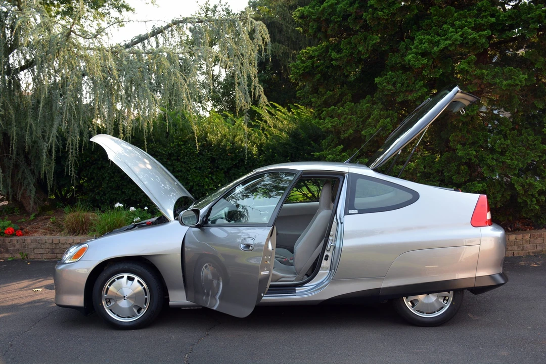2005 Honda Insight 1st Gen - Image 8 of 31
