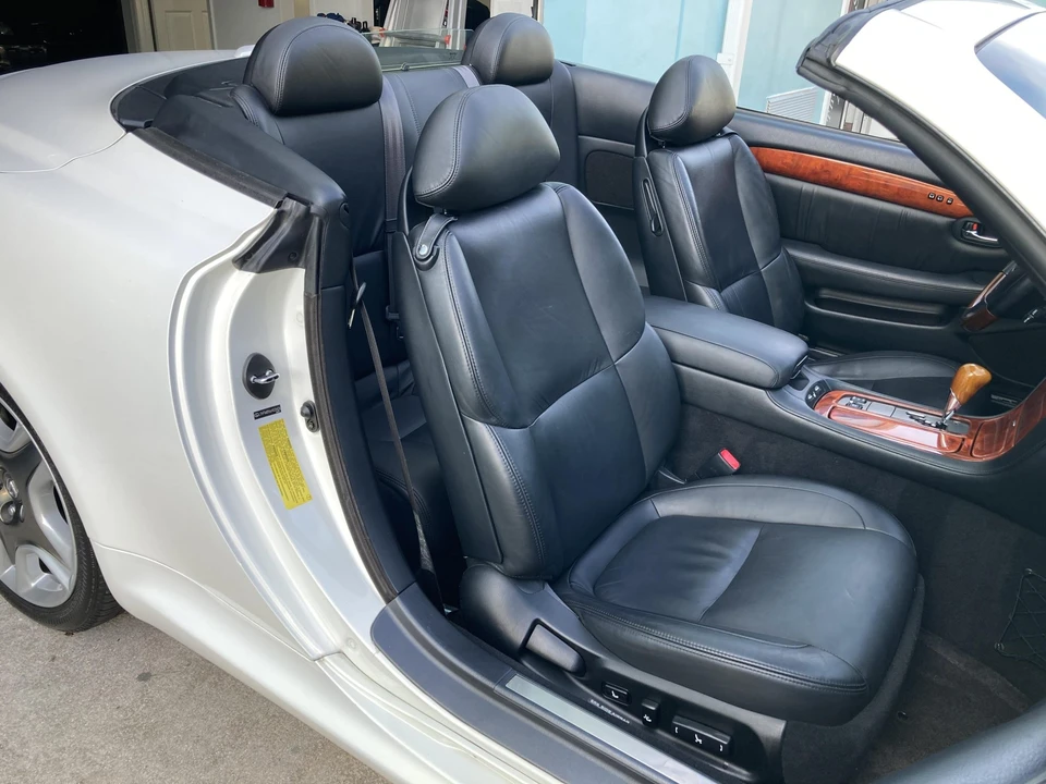 2005 Lexus SC430 - Image 18 of 31