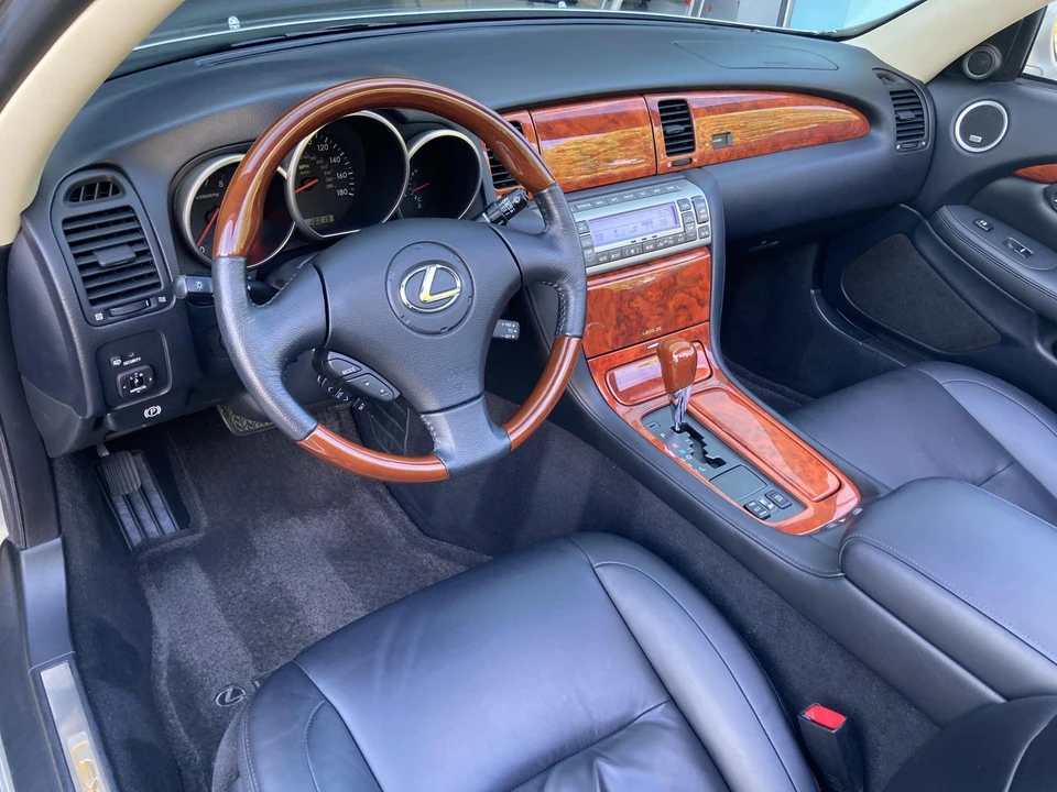 2005 Lexus SC430 - Image 21 of 31