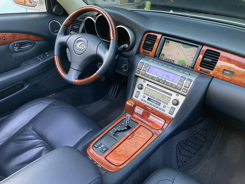 2005 Lexus SC430 - Image 26 of 31