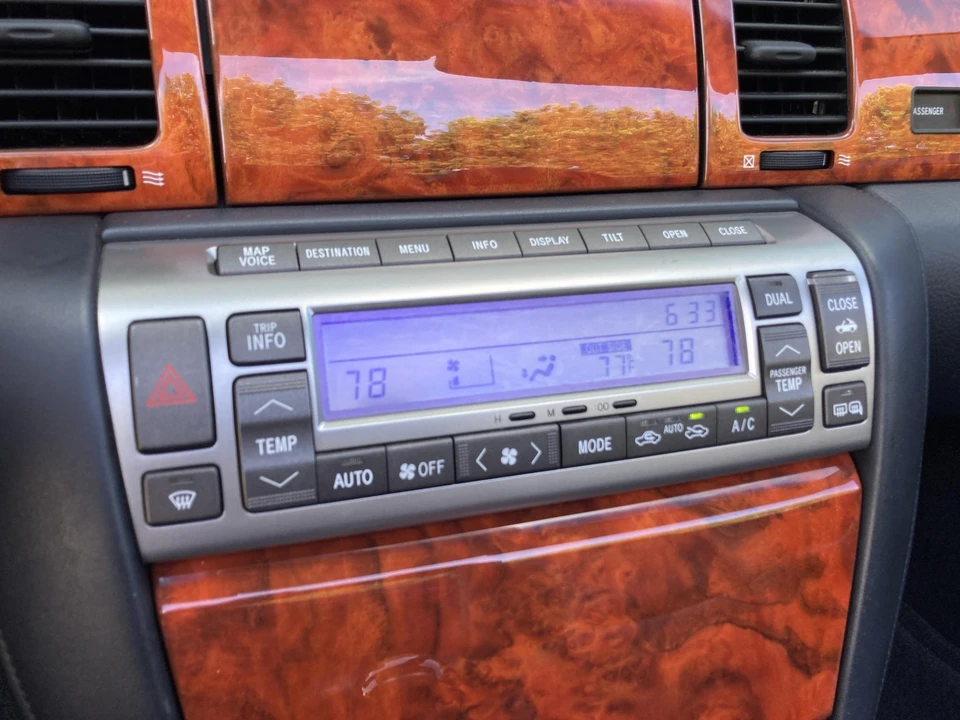 2005 Lexus SC430 - Image 30 of 31