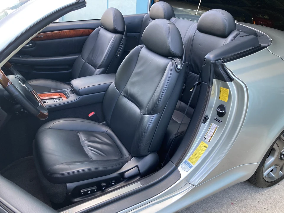 2005 Lexus SC430 - Image 15 of 31