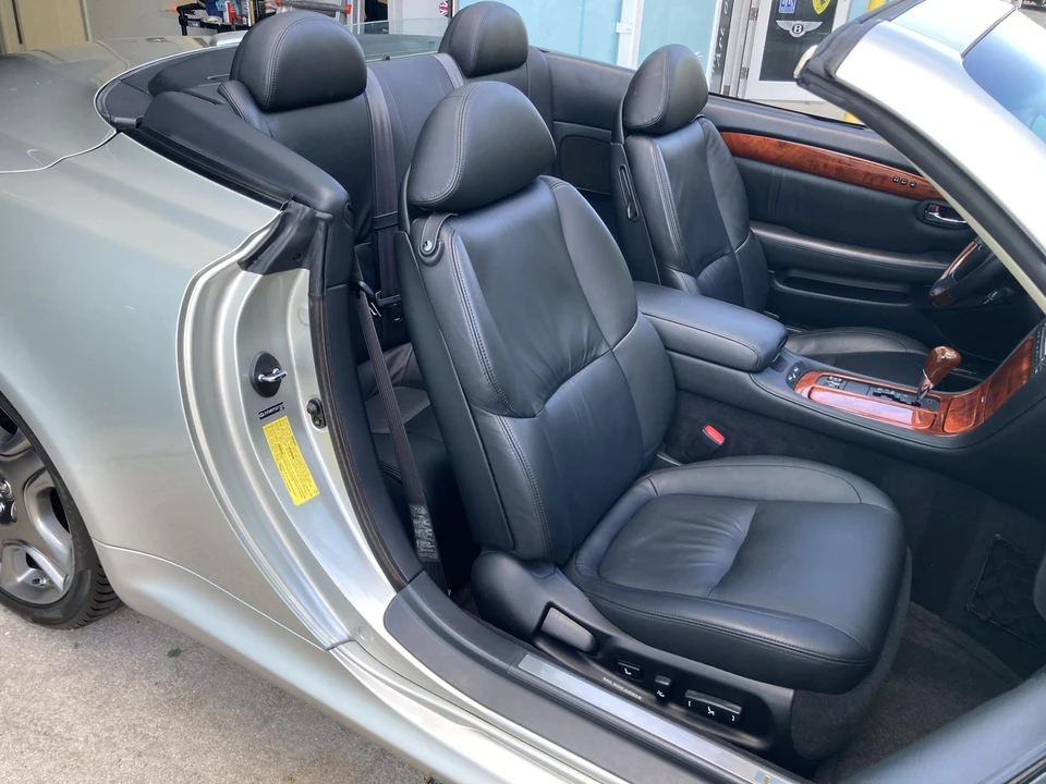 2005 Lexus SC430 - Image 19 of 31
