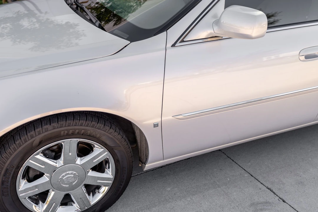 2006 Cadillac DTS - Image 15 of 31